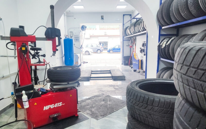 interno gommista esperto e veloce a napoli
